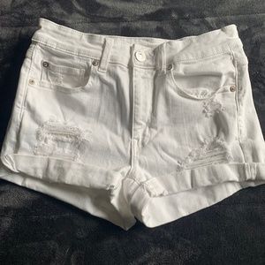 White American Eagle shorts